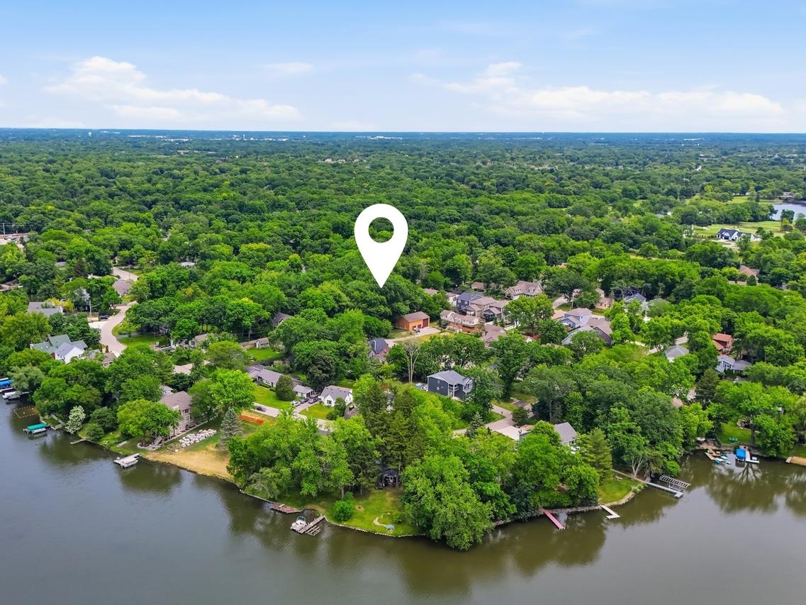 24005 N Valley Rd., Lake Zurich, IL 60047