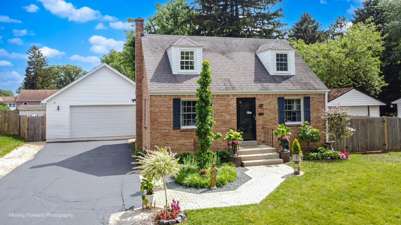 2211 N Bonnie Brook Ln., Waukegan, IL 60087