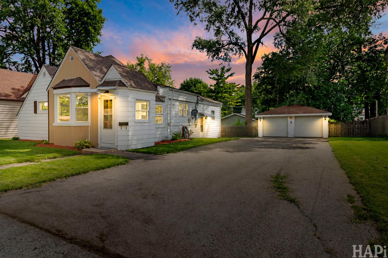 517 Linden Dr., Round Lake, IL 60073