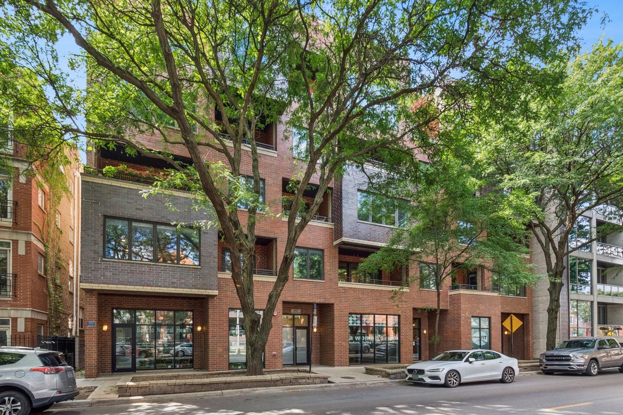 1937 W Diversey Pkwy. #3D, Chicago, IL 60614