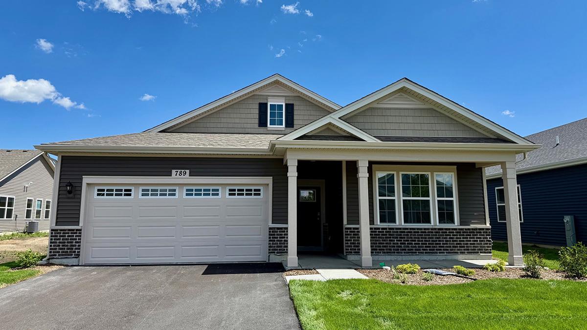 789 Mesa Ln., Pingree Grove, IL 60140