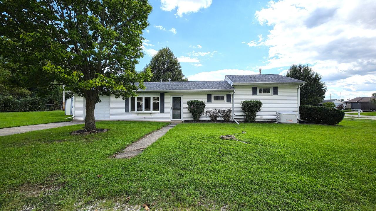 208 E 8th Ave., Colona, IL 61241