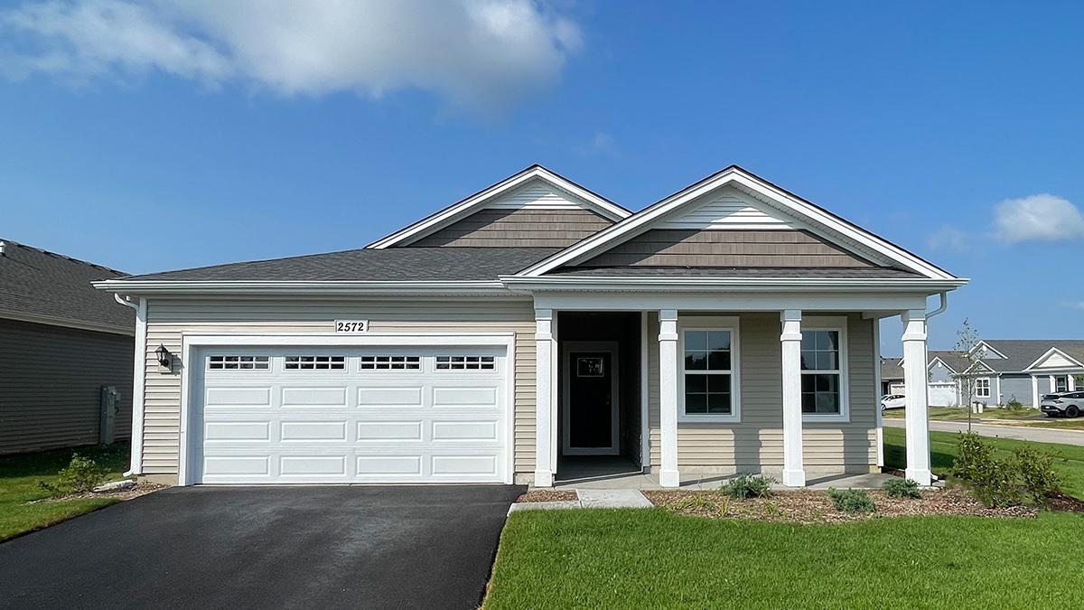 2572 Skye Dr., Pingree Grove, IL 60140