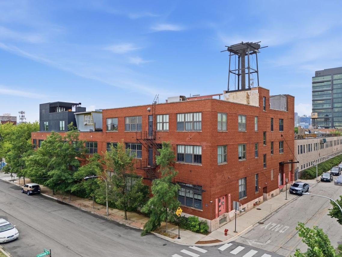 407 N Elizabeth St. #302, Chicago, IL 60642