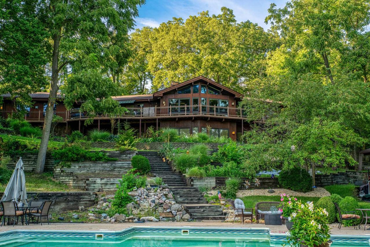 12300 River Rd., Plano, IL 60545