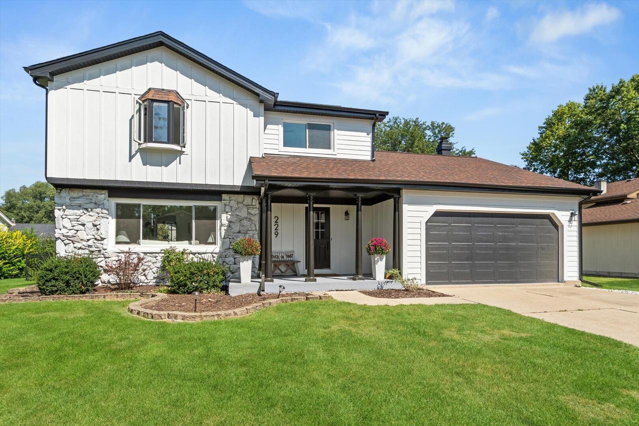 229 Terrance Dr., Naperville, IL 60565