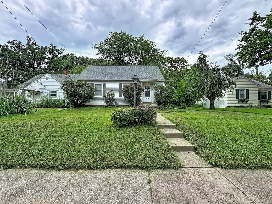 2117 23rd Ave., Rock Island, IL 61201