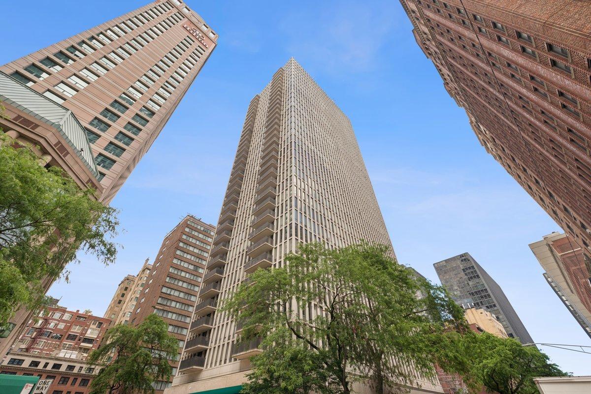200 E Delaware Pl. #4F, Chicago, IL 60611