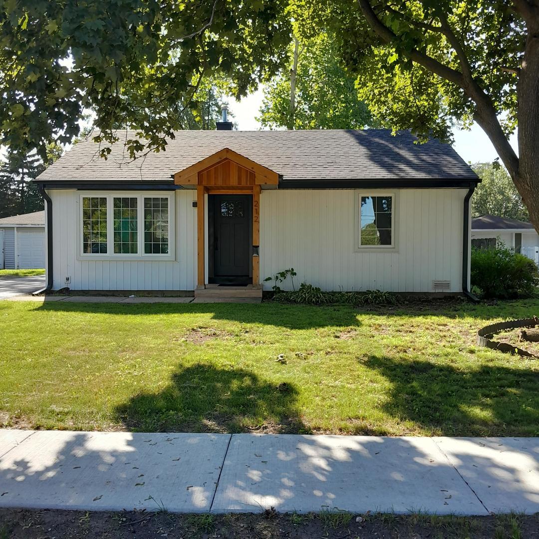 212 N Louis St., Mount Prospect, IL 60056