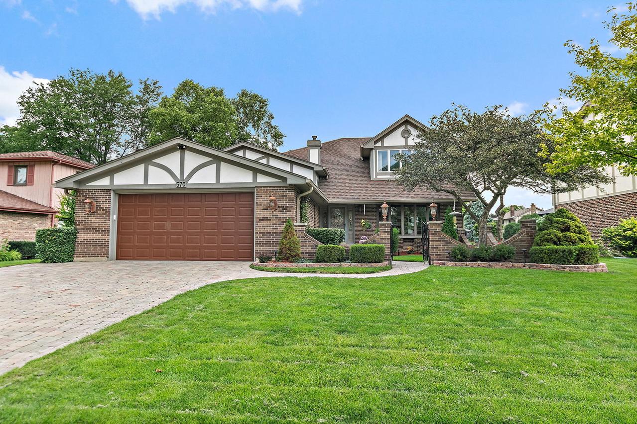 570 Sandpebble Dr., Schaumburg, IL 60193