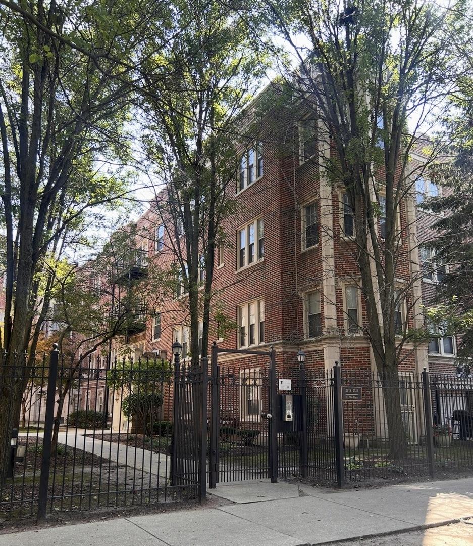 2315 E 70th Pl. #213, Chicago, IL 60649