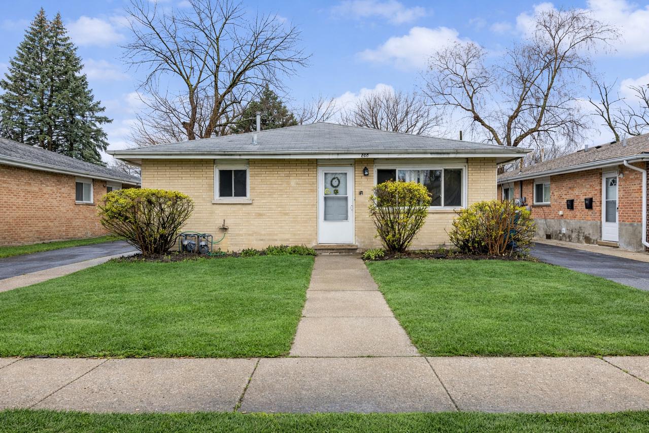 808 Mackinaw Ave., Calumet City, IL 60409