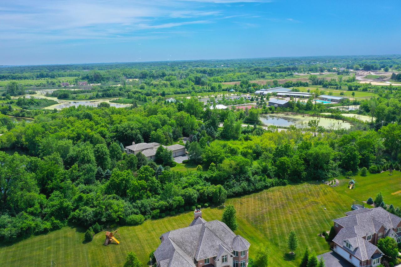 4597 Patricia Dr., Long Grove, IL 60047