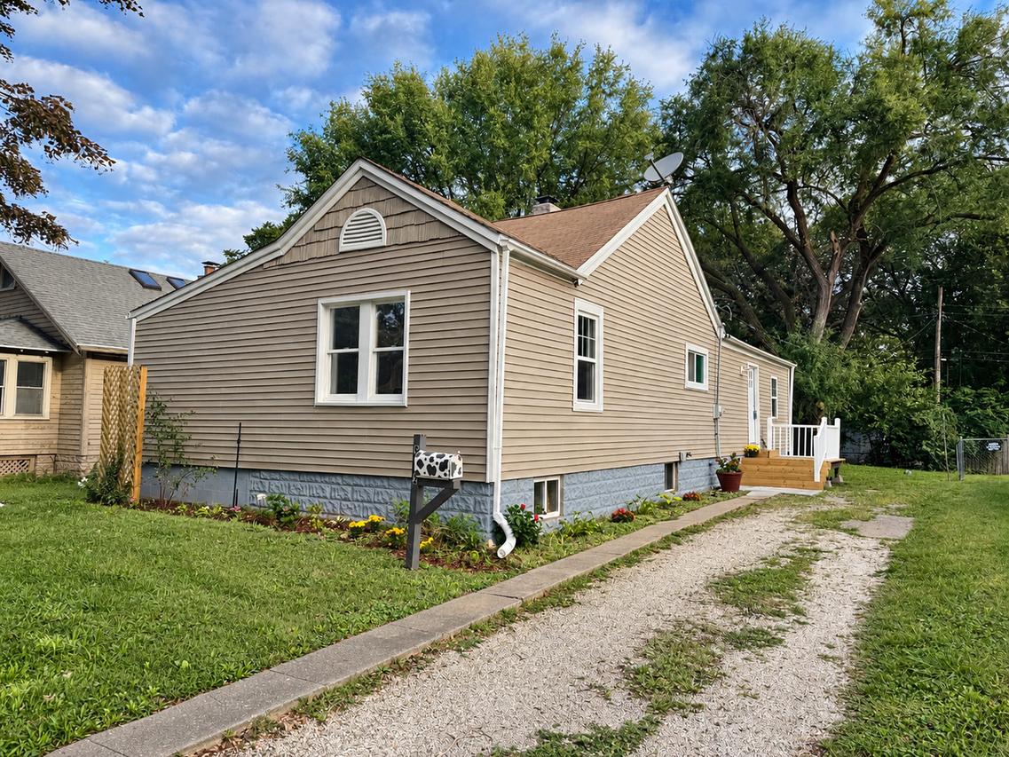 912 W Harvard St., Champaign, IL 61821