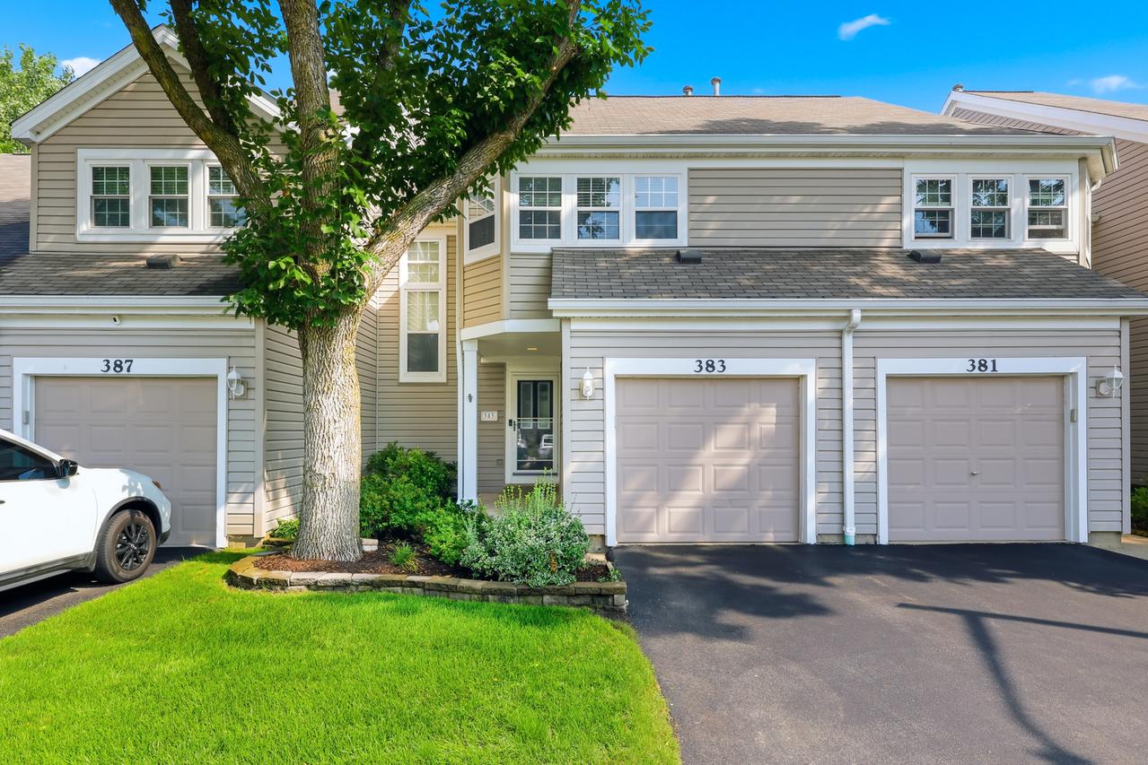 383 Kerry Ct., Carol Stream, IL 60188