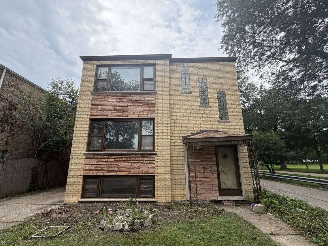 4552 N Lockwood Ave., Chicago, IL 60630