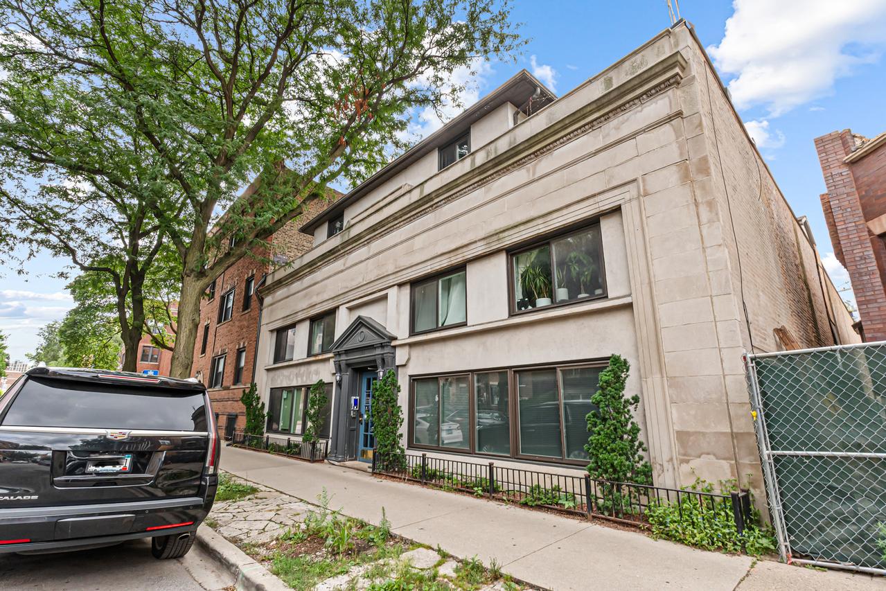 909 W Diversey Pkwy. #3W, Chicago, IL 60614