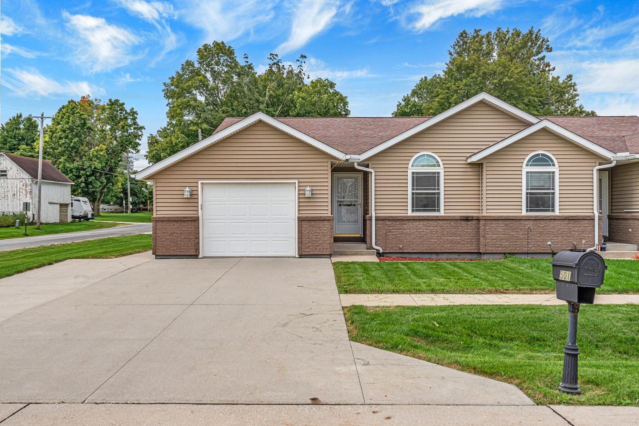 501 Primrose Ln., Geneseo, IL 61254