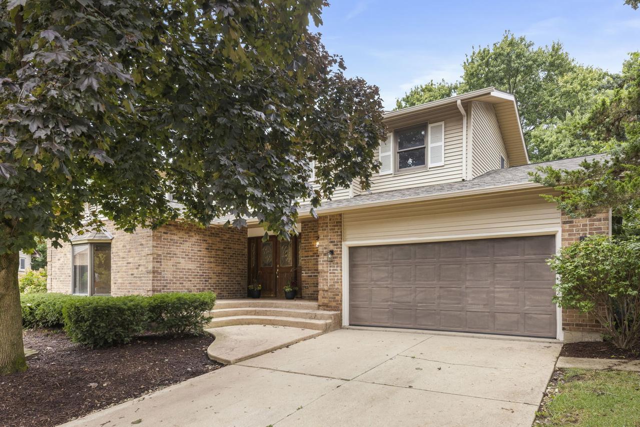 8 Keystone Ct., Bolingbrook, IL 60440