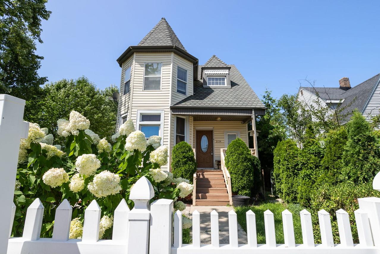 2134 Grove Ave., North Chicago, IL 60064