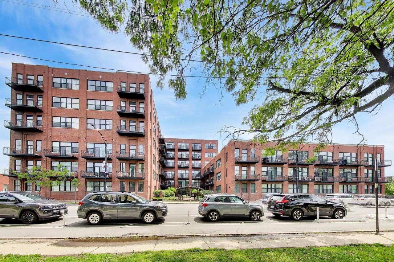 2323 W Pershing Rd. #609, Chicago, IL 60609
