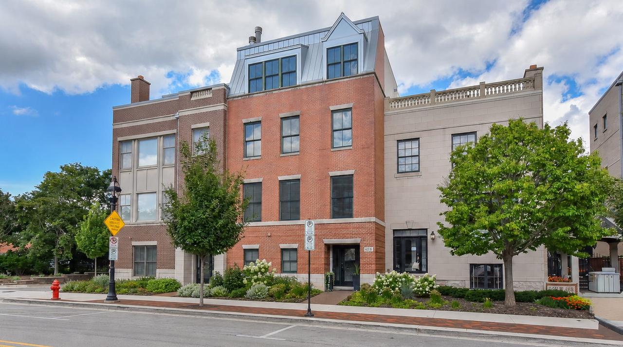 460 Pennsylvania Ave. #B, Glen Ellyn, IL 60137