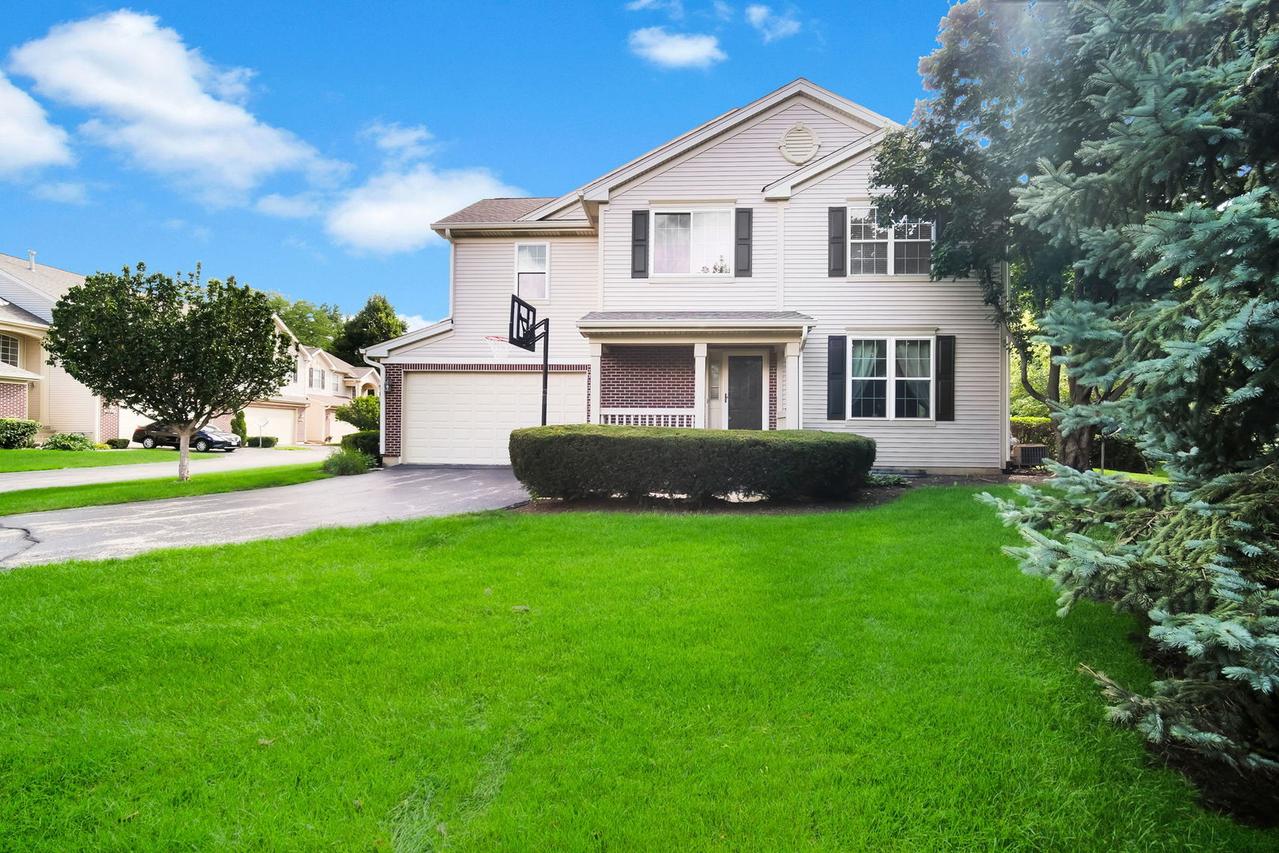 2451 Stonegate Rd., Algonquin, IL 60102