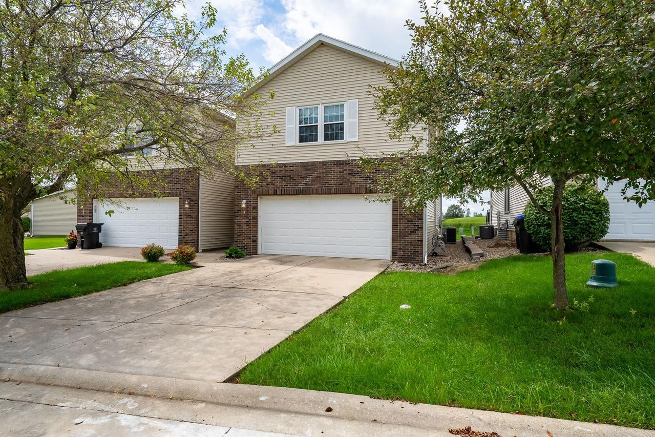 4 Everett Ct., Bloomington, IL 61705