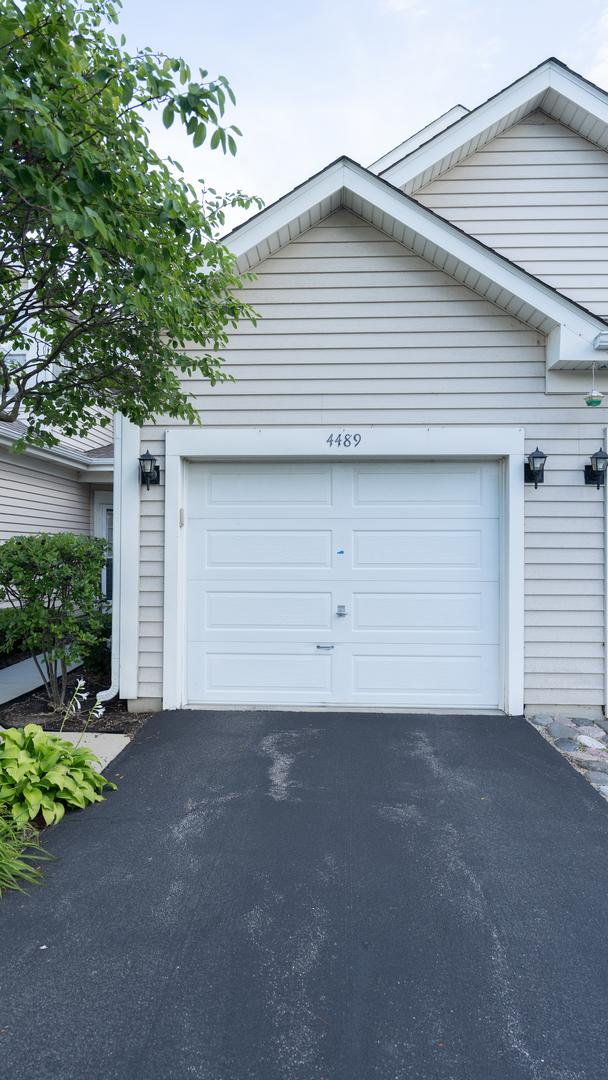 4489 W Brownstone Way, Waukegan, IL 60085