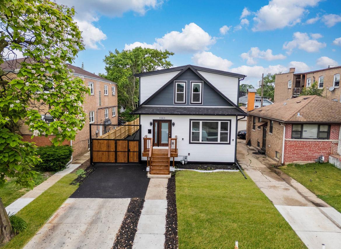 806 S 19th Ave., Maywood, IL 60153