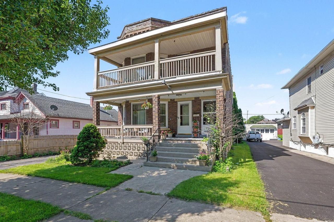 211 Casseday Ave., Joliet, IL 60432
