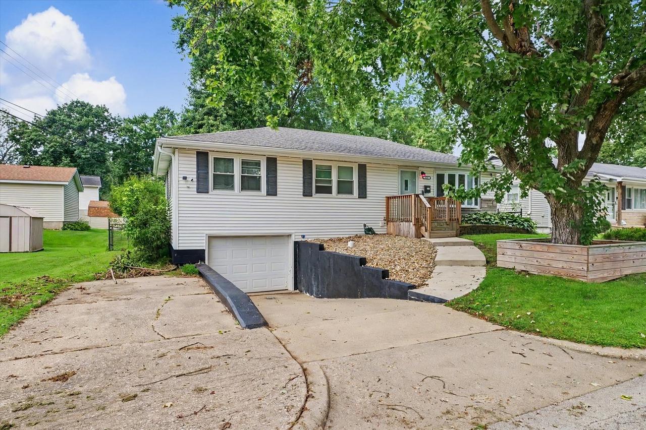 49 Colorado Dr., Decatur, IL 62526