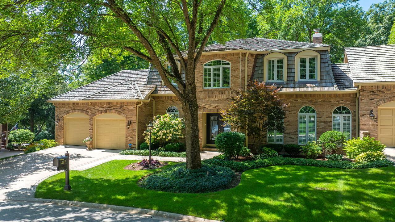 467 Le Provence Cir., Naperville, IL 60540