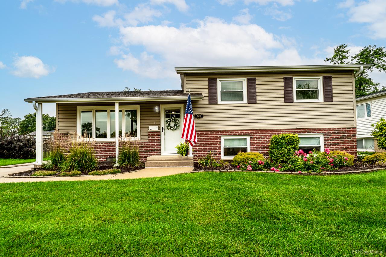 5806 Rob Roy Dr., Oak Forest, IL 60452