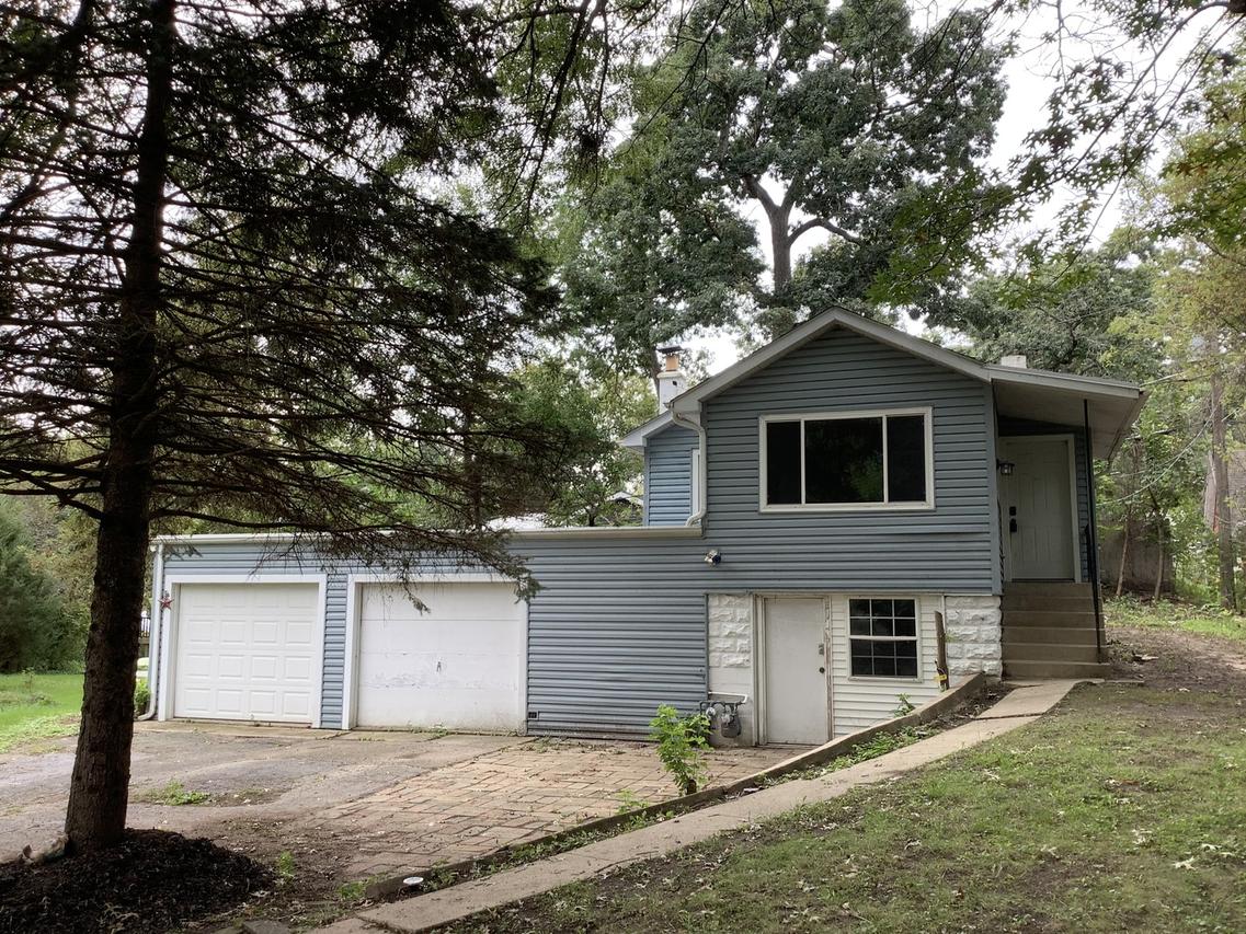28575 W Valley Rd., Ingleside, IL 60041