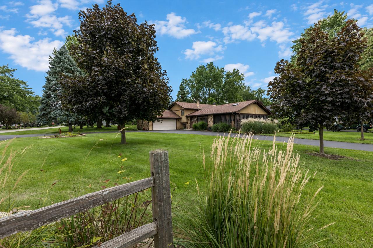 24940 W 103rd St., Naperville, IL 60564