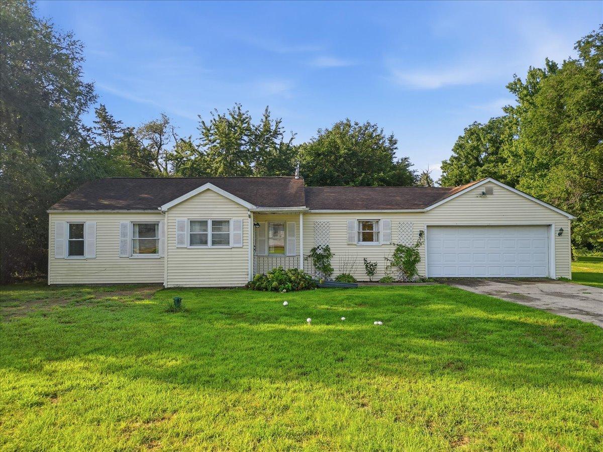 10464 Two Mile Rd., Thomson, IL 61285