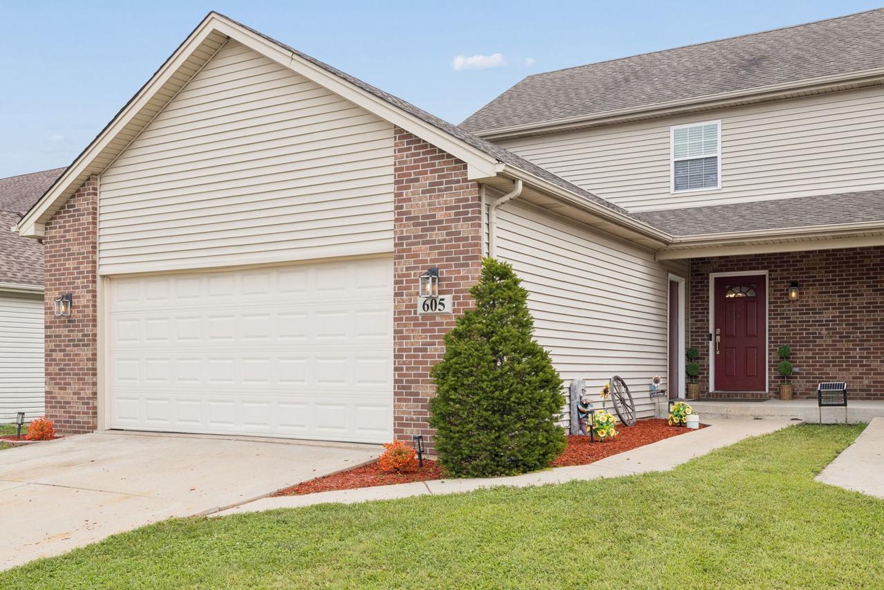 605 Circle Dr., Coal City, IL 60416