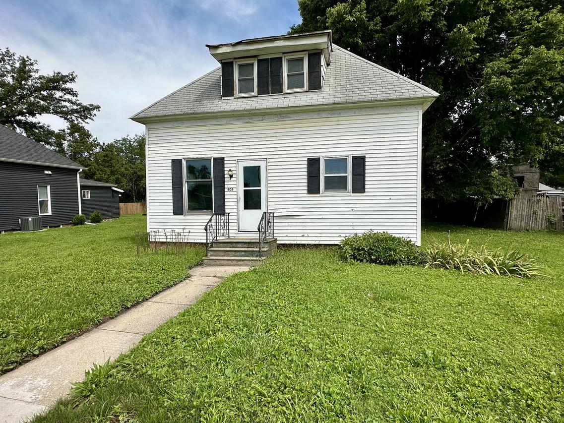 606 E Ethel St., St. Joseph, IL 61873