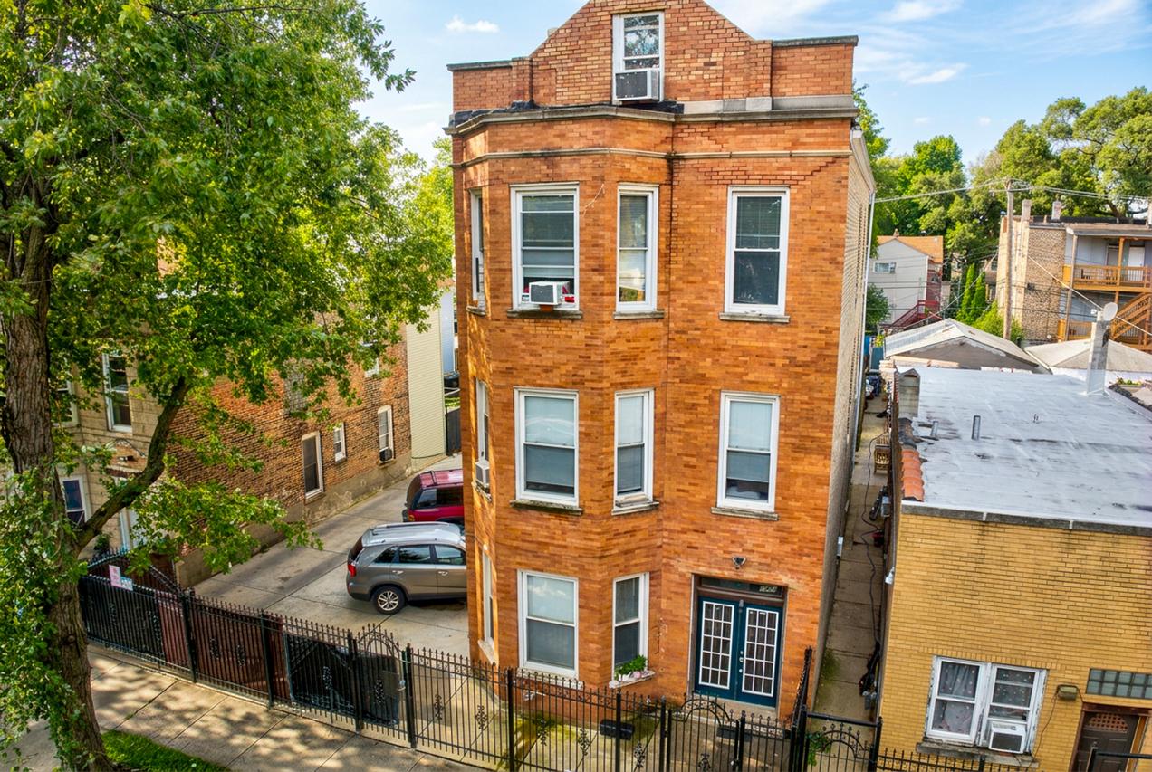 2242 S Saint Louis Ave., Chicago, IL 60623