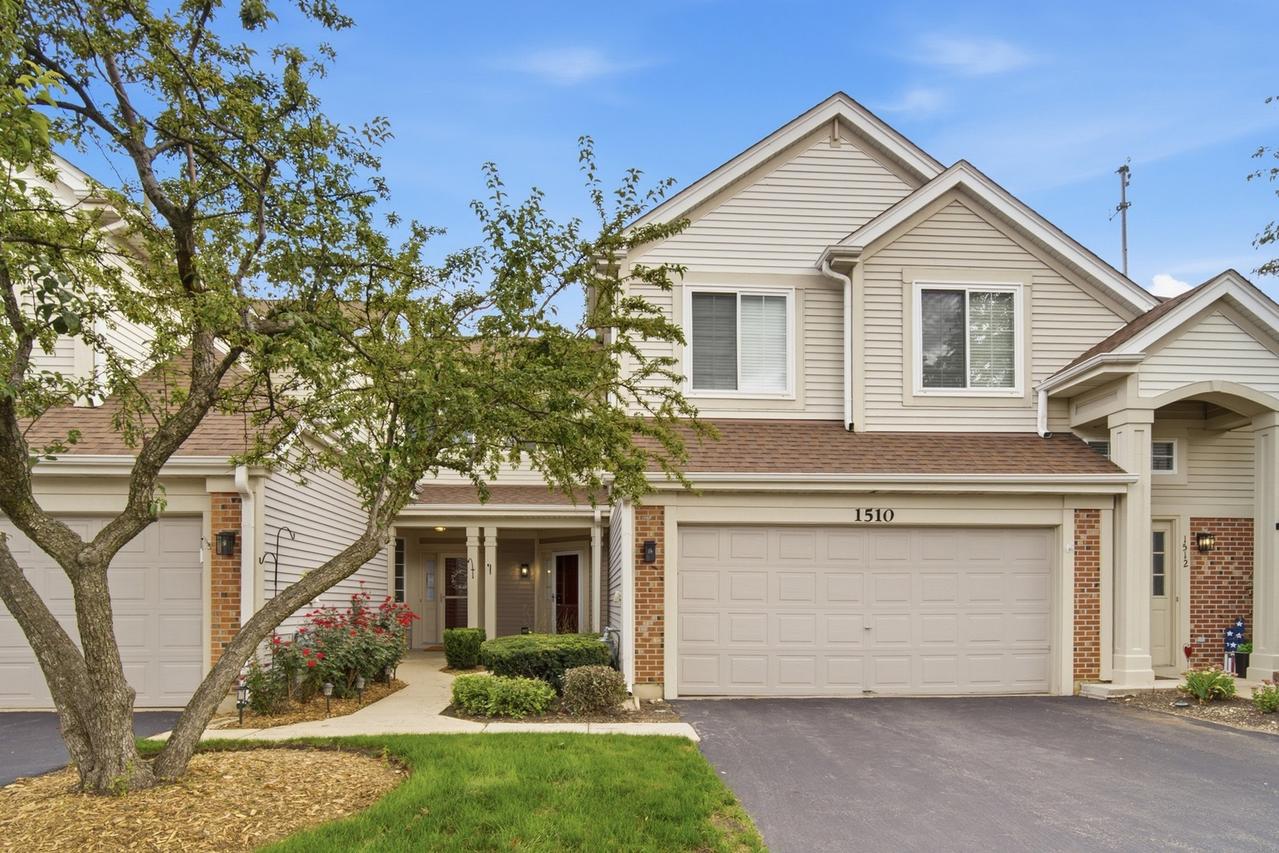 1510 N Waterbury Cir., Palatine, IL 60074