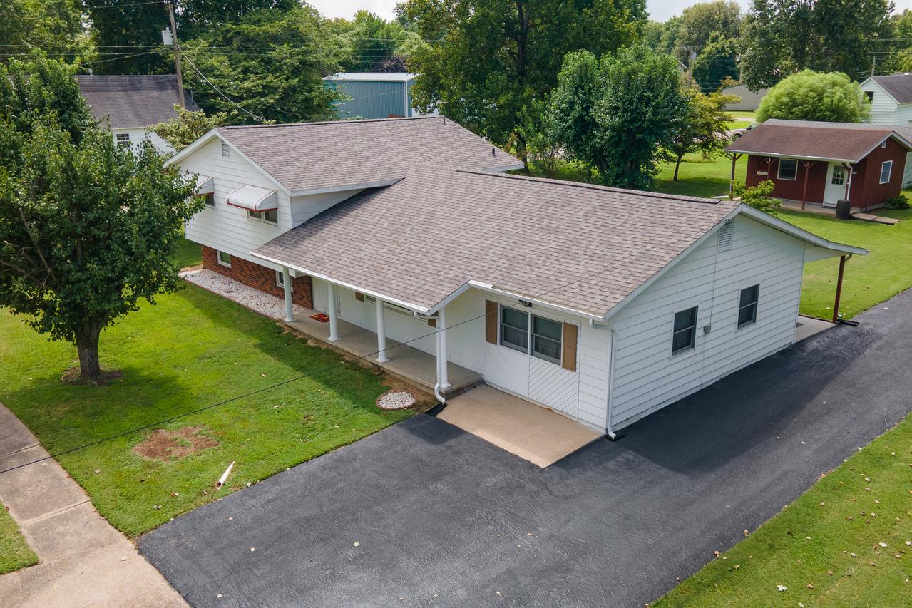 701 N 29th St., Herrin, IL 62948