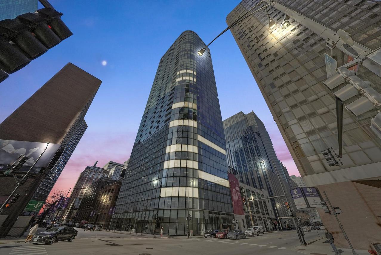 600 N Fairbanks Ct. #3105, Chicago, IL 60611