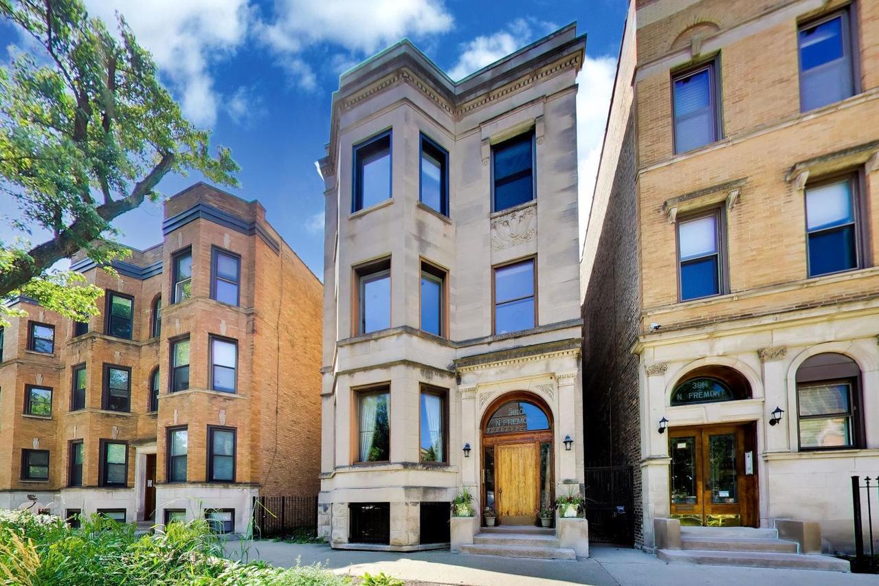 3810 N Fremont St. #2B, Chicago, IL 60613