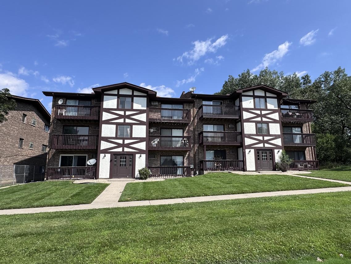 3642 W 119th St. #103, Alsip, IL 60803