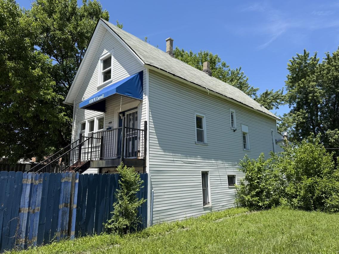 4150 W Carroll Ave., Chicago, IL 60624