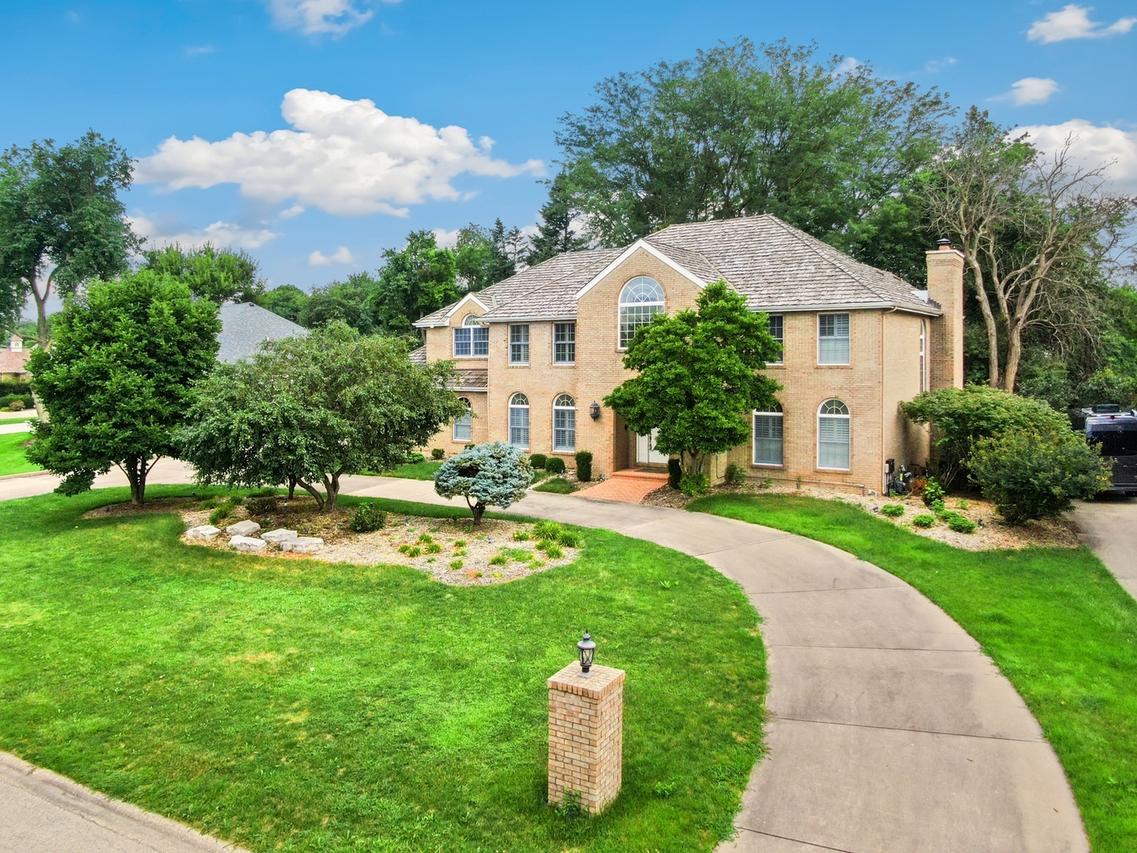 312 Westridge Rd., Joliet, IL 60431