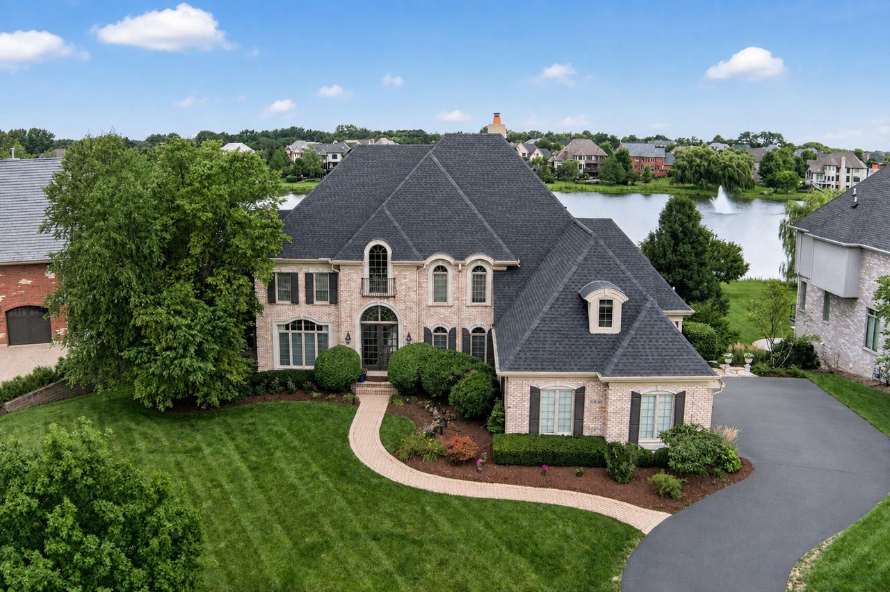 39W748 Goldenrod Dr., St. Charles, IL 60175