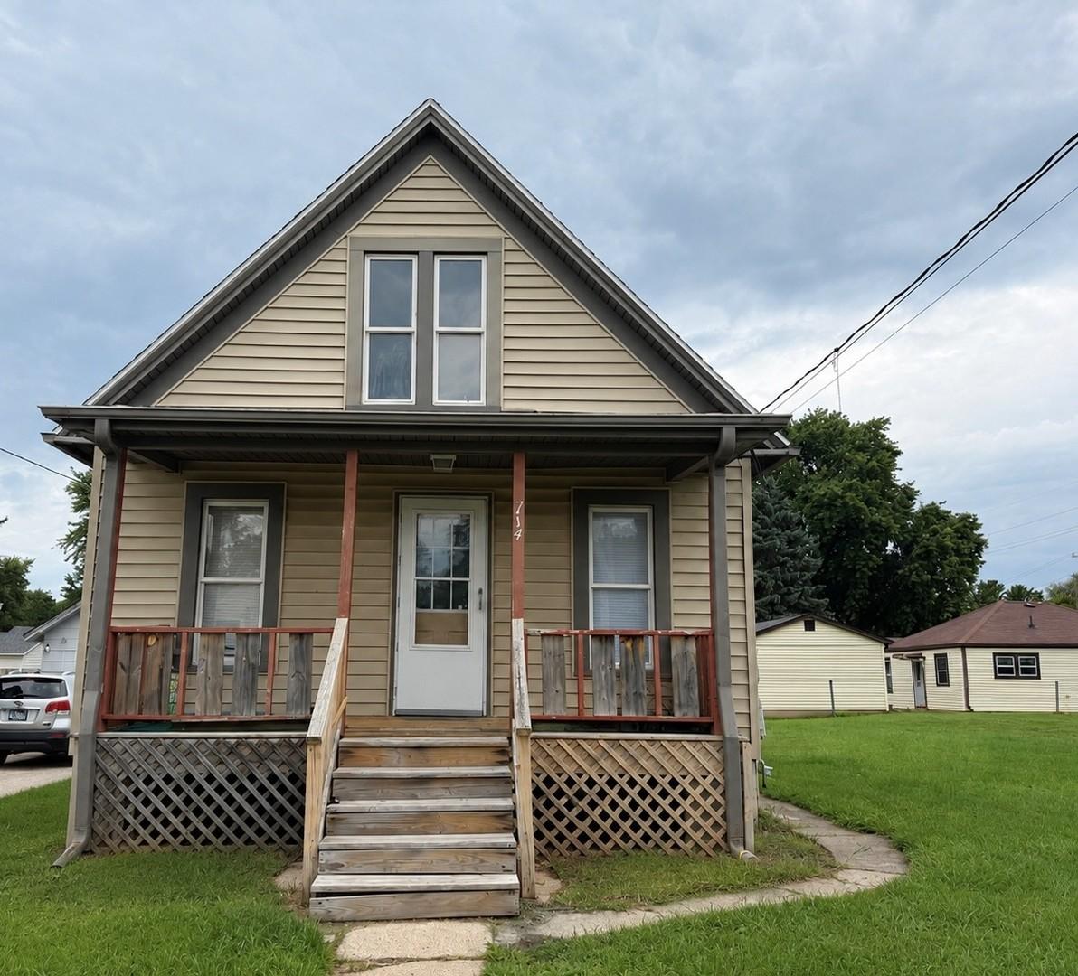 714 E 8th St., Kewanee, IL 61443