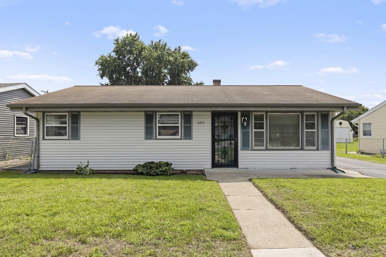 2013 Evans Ave., Loves Park, IL 61111